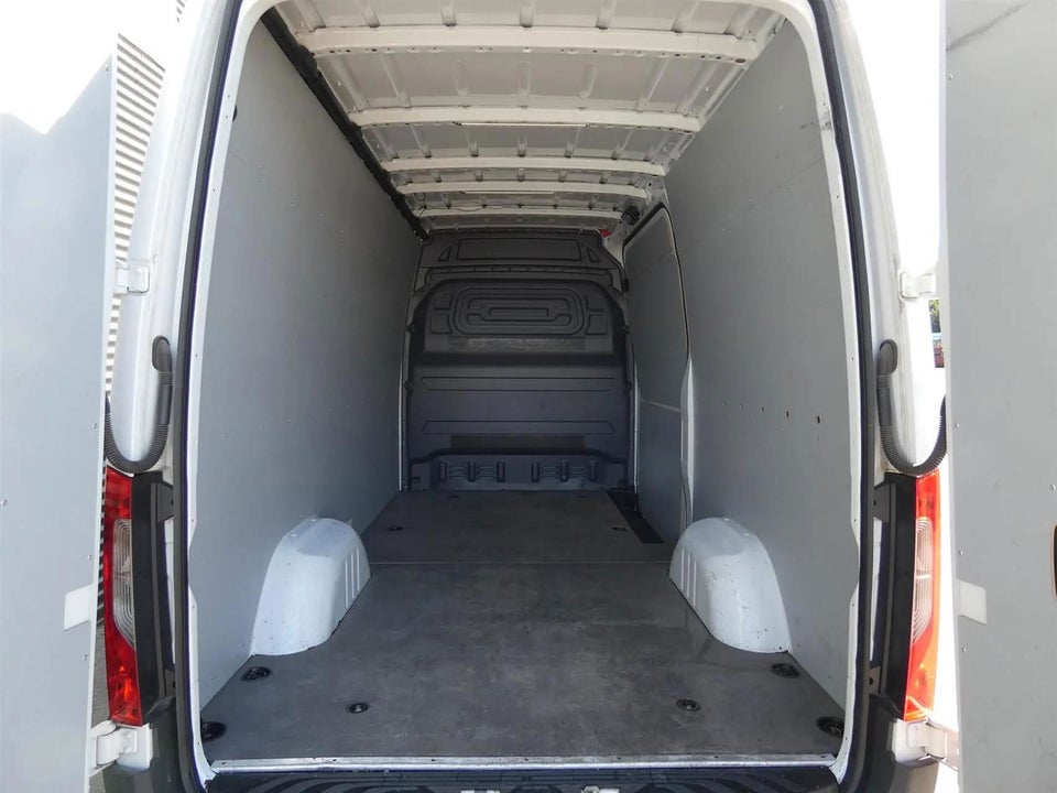 Mercedes Sprinter 316 2,2 CDi A2 Kassevogn RWD