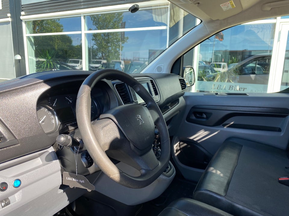 Peugeot Expert 2,0 BlueHDi 144 L2 Chassis 2d