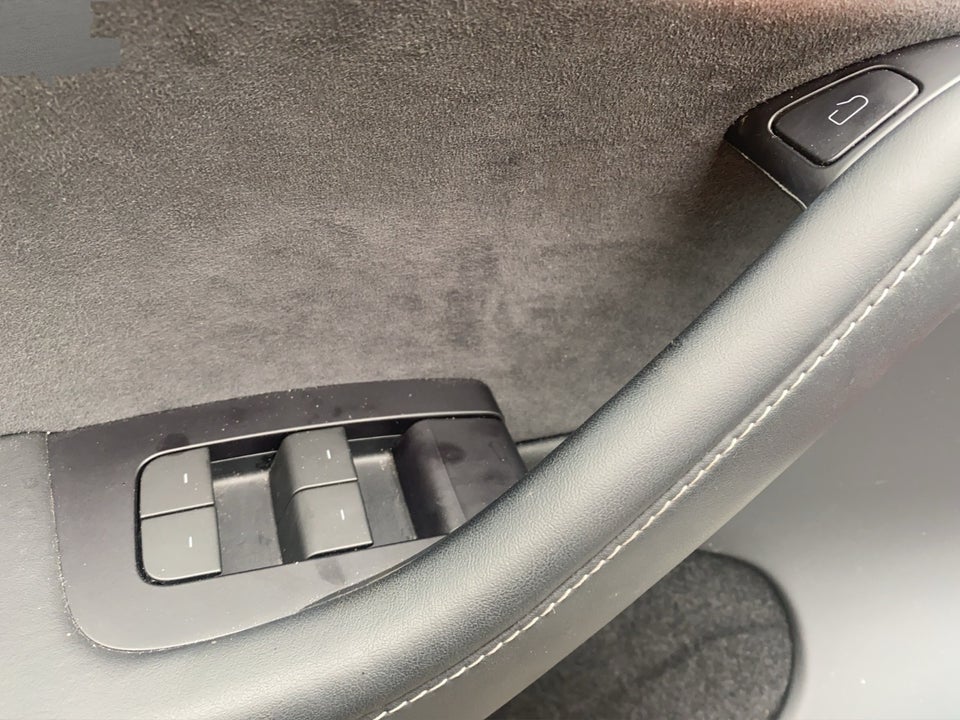Tesla Model Y RWD 5d