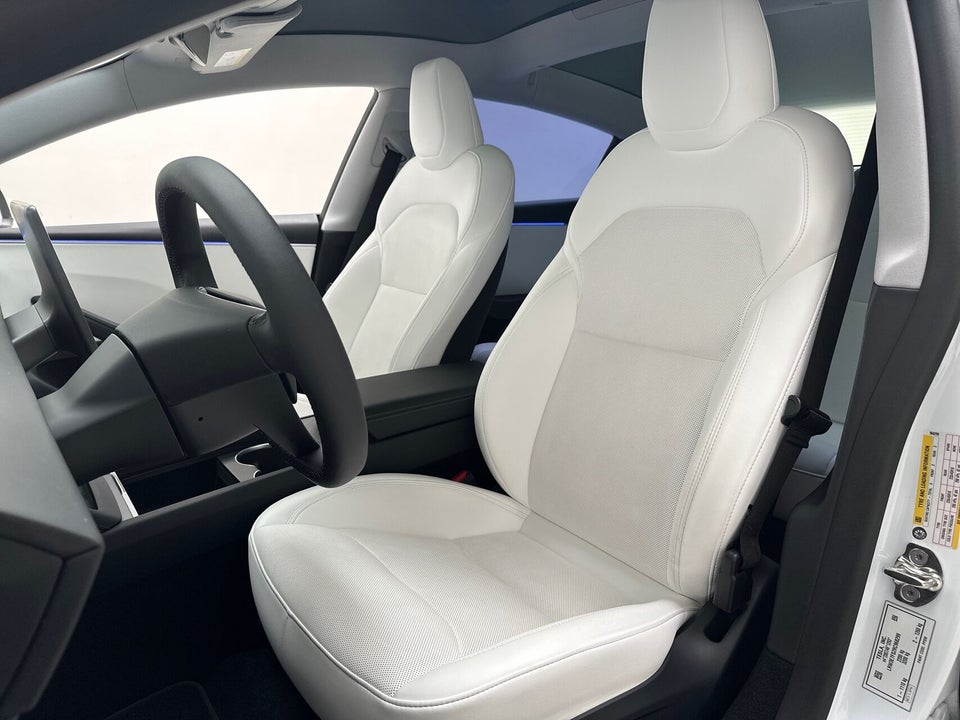 Tesla Model 3 RWD 4d