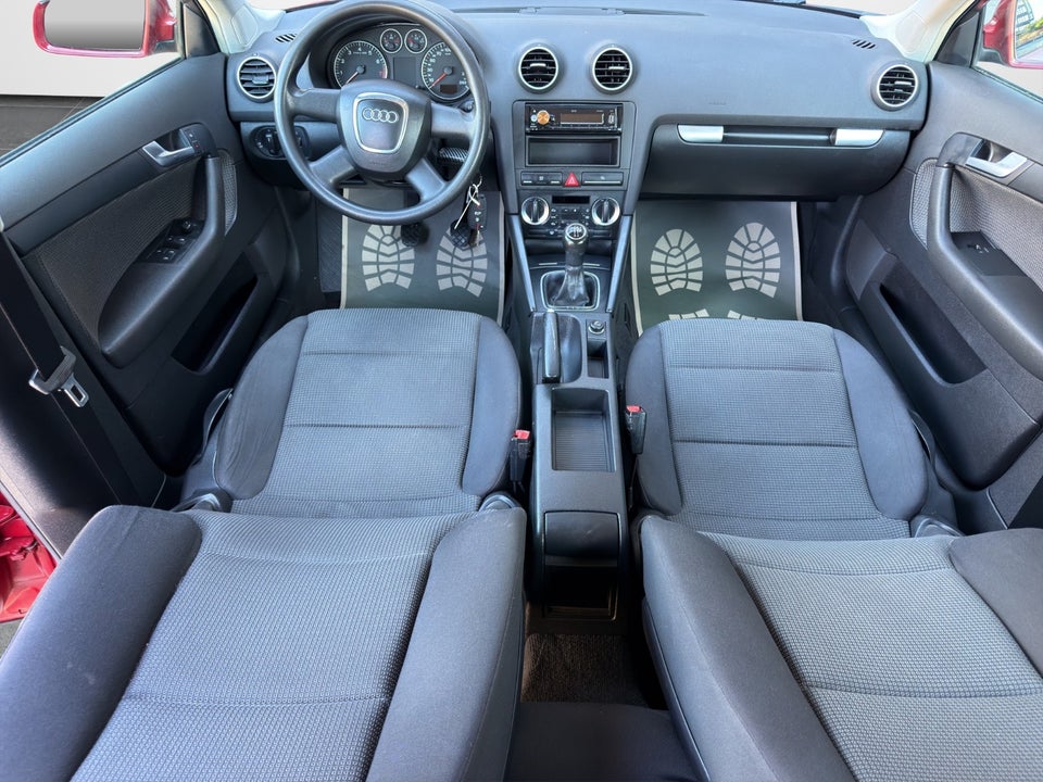 Audi A3 1,6 Ambiente Sportback 5d