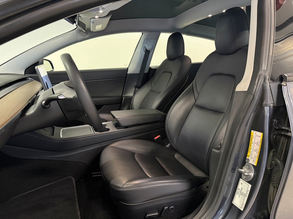 Tesla Model 3 Long Range AWD 4d