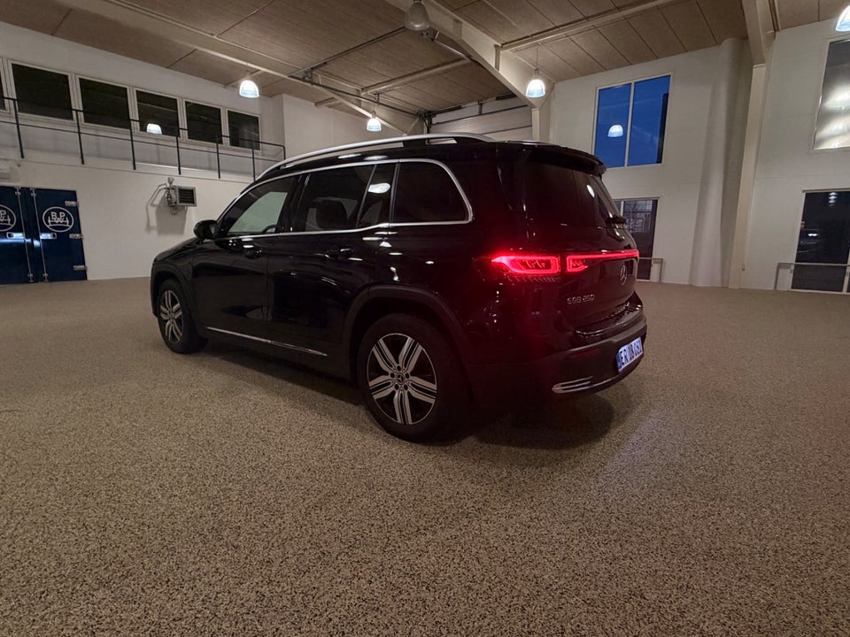 Mercedes EQB250 Progressive 5d