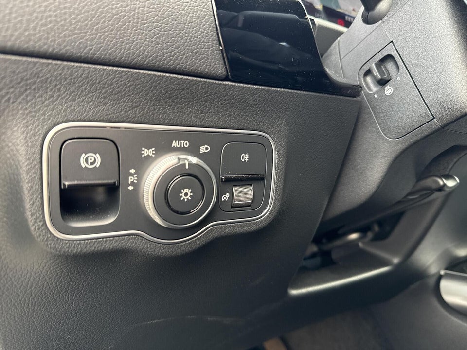 Mercedes EQA300 Progressive 4Matic 5d