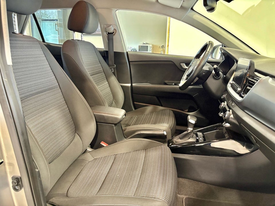 Kia Stonic 1,0 T-GDi Upgrade DCT 5d