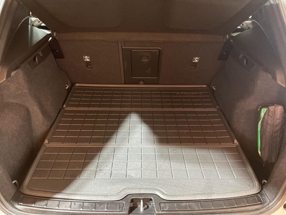 Volvo EX40 Extended Range Core 5d