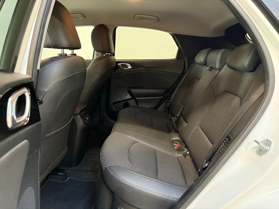 Kia XCeed 1,6 PHEV Upgrade Intro DCT 5d