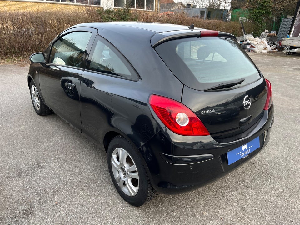 Opel Corsa 1,2 16V Cosmo aut. 5d