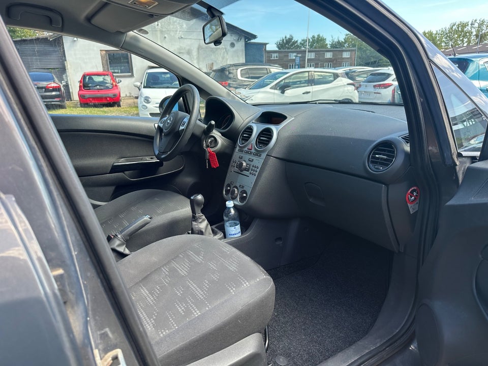 Opel Corsa 1,2 16V Enjoy 5d