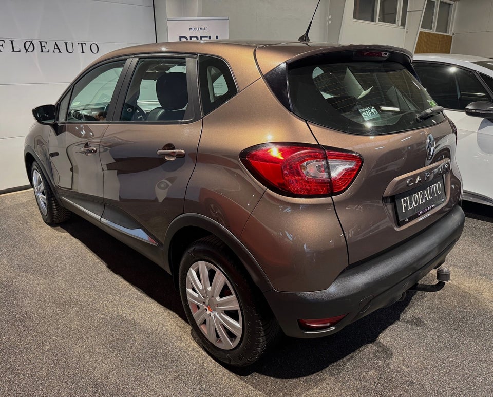 Renault Captur 0,9 TCe 90 Expression 5d