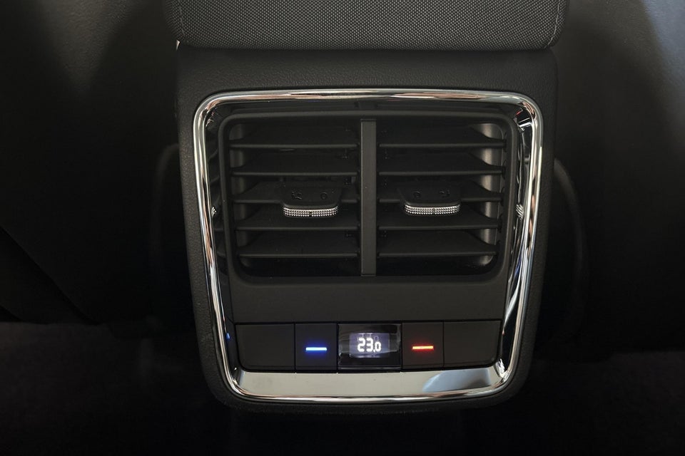 Skoda Enyaq 60 iV Loft 5d