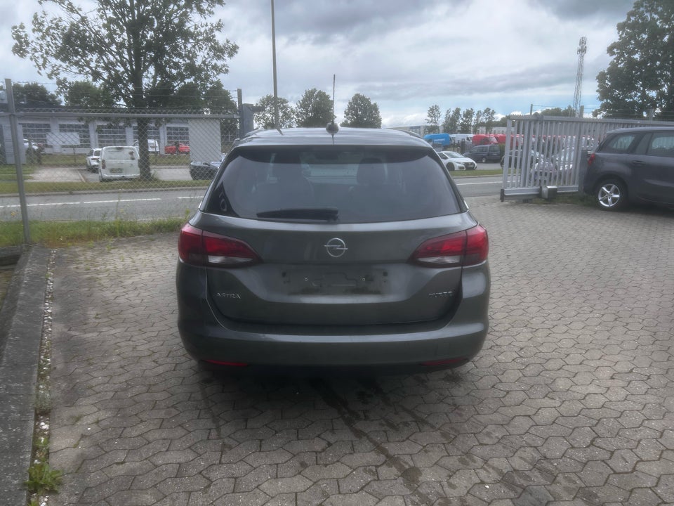 Opel Astra 2,0 16V Sport 5d