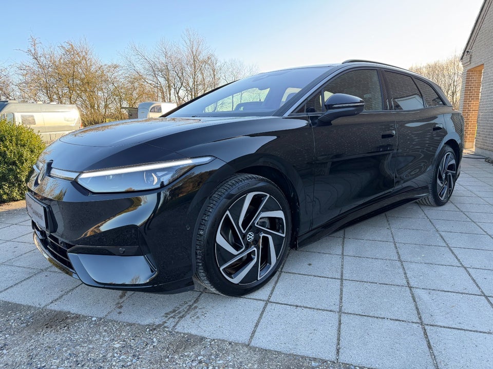 VW ID.7 77 Style+ Tourer 5d