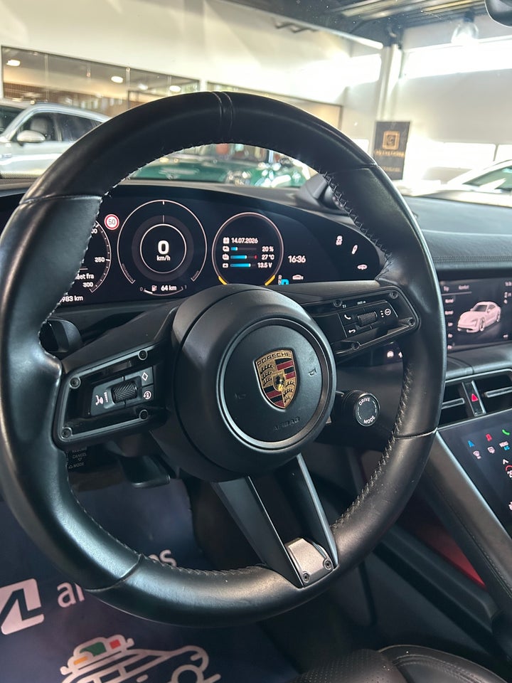 Porsche Taycan Performance+ 4d