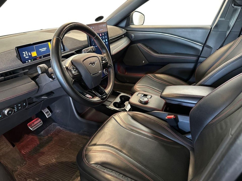 Ford Mustang Mach-E 88 Extended Range AWD 5d