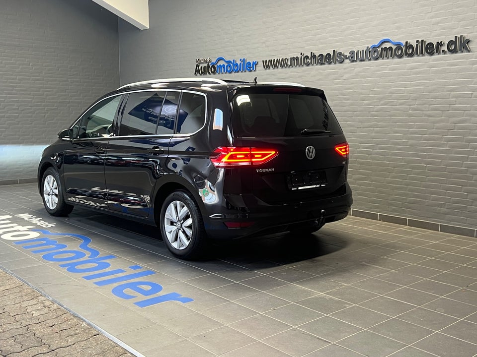 VW Touran 1,6 TDi 115 Highline DSG 7prs 5d