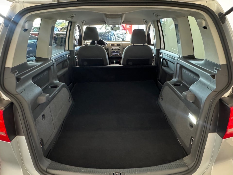 VW Touran 2,0 TDi 140 Comfortline DSG BM Van 5d