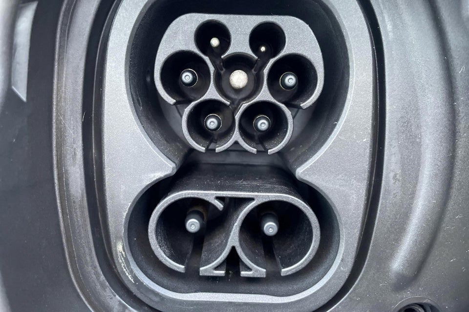 Ford Explorer 77 Premium Extended Range 5d