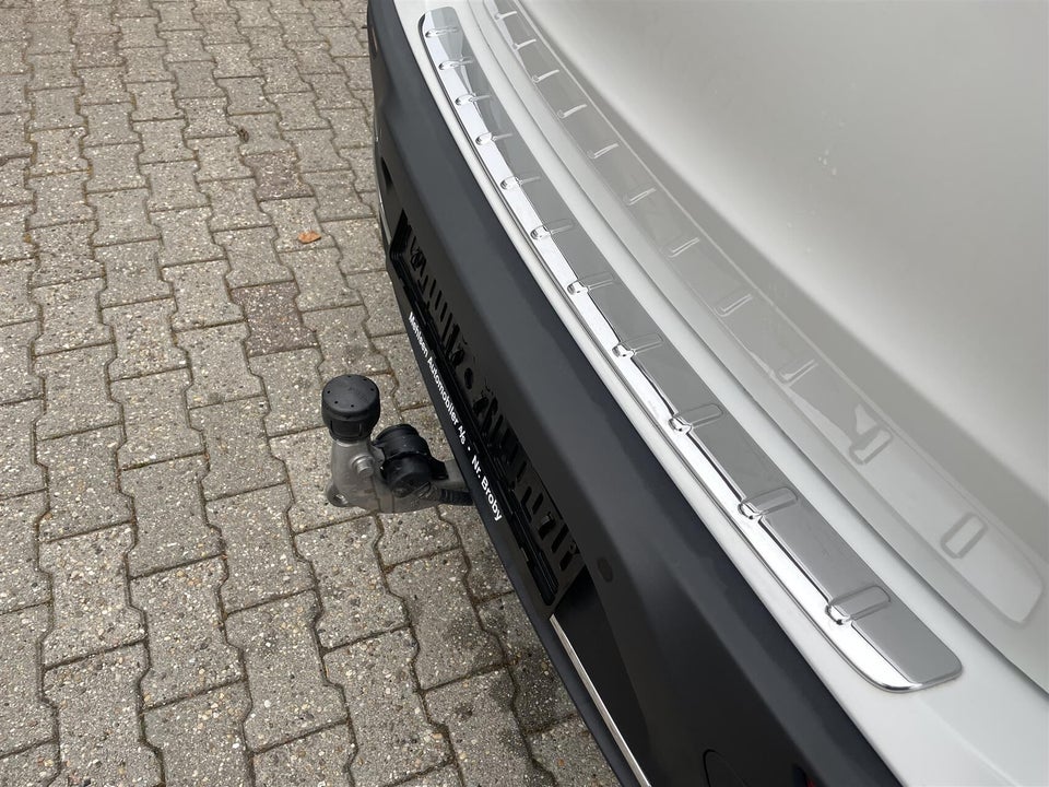 Mercedes EQA300 Progressive 4Matic 5d