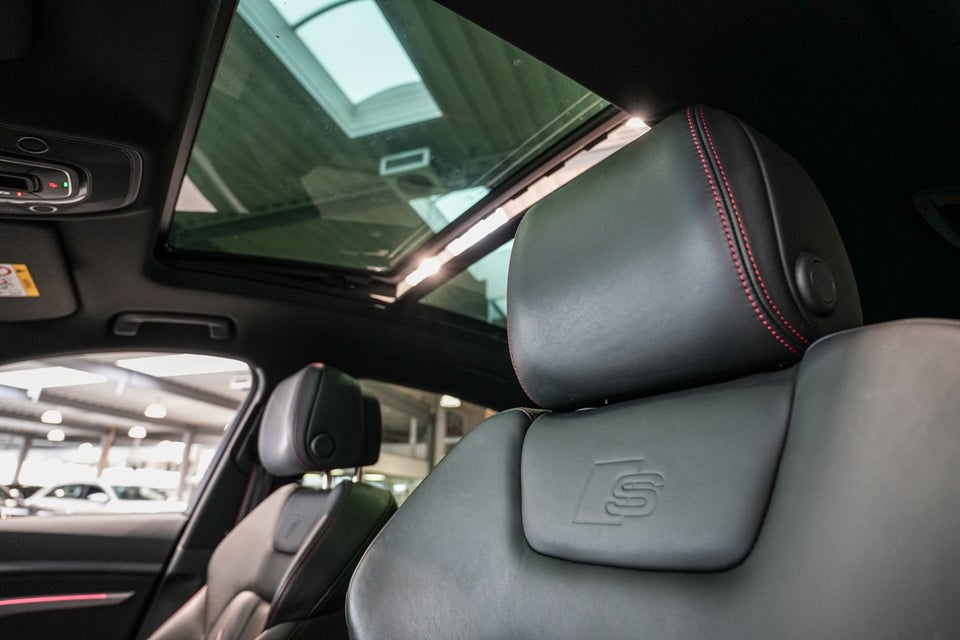 Audi Q8 e-tron 55 S-line Sportback quattro 5d