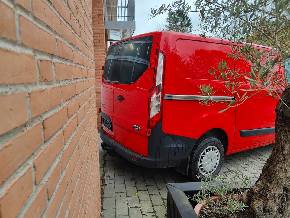 Ford Transit Custom 270S 2,2 TDCi 125 Trend Van 5d