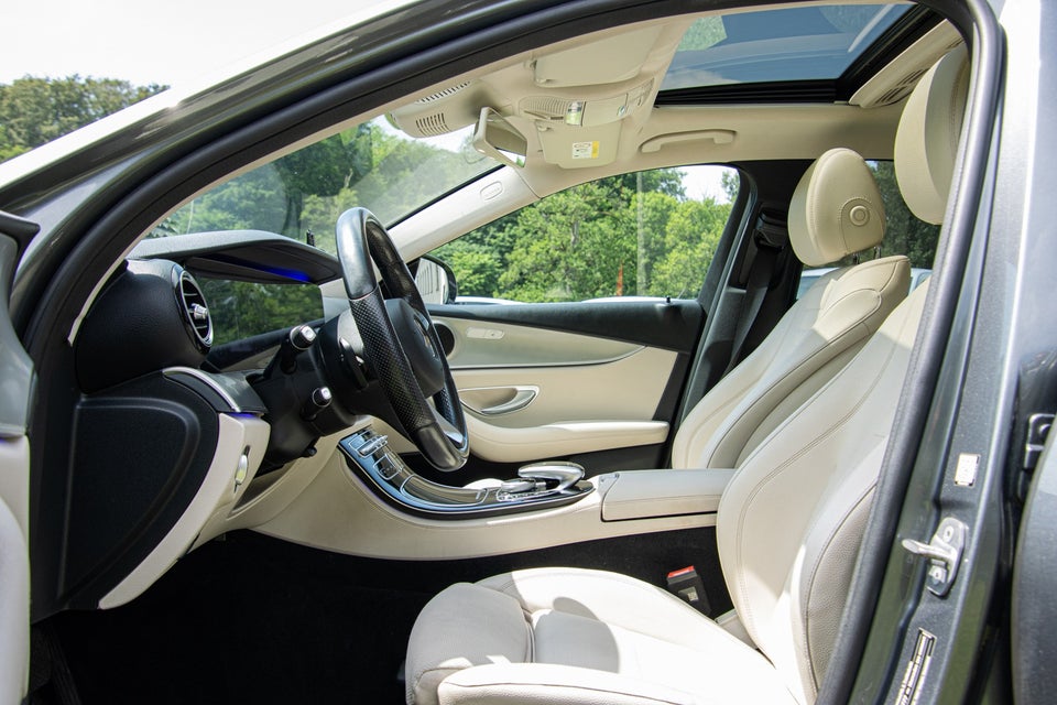 Mercedes E220 d 2,0 AMG Line stc. aut. 5d
