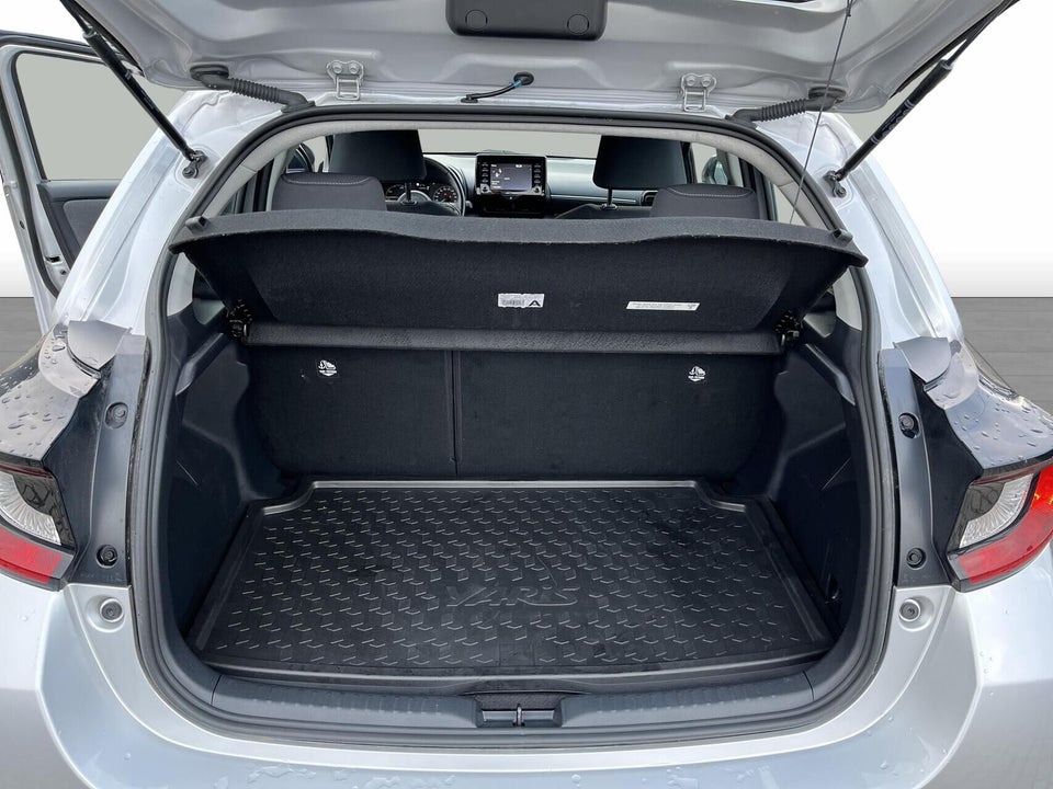 Toyota Yaris 1,5 Hybrid H3 e-CVT 5d