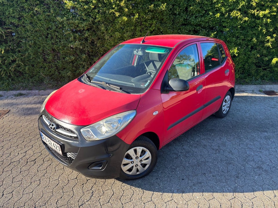 Hyundai i10 1,1 Base 5d