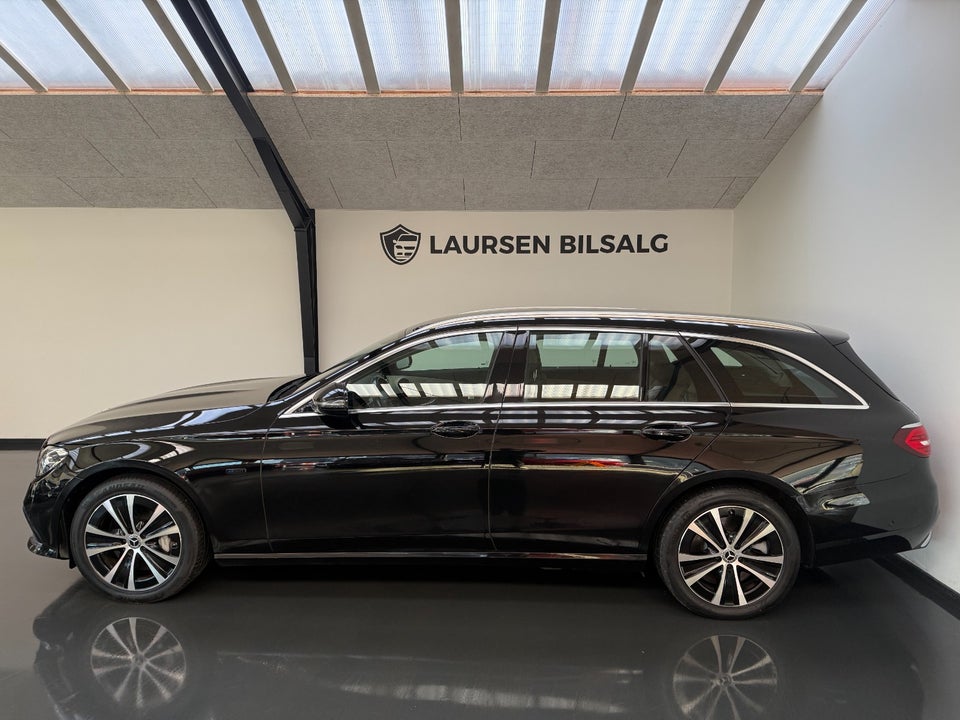 Mercedes E300 de 2,0 Avantgarde stc. aut. 5d