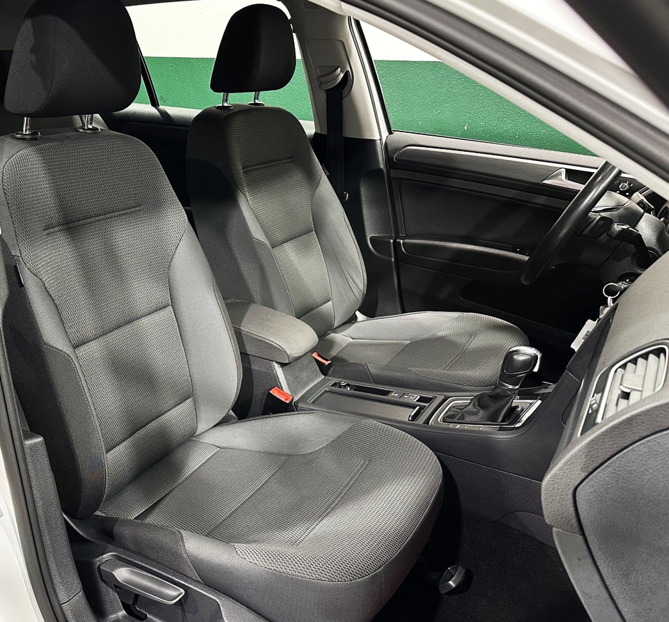 VW Golf VII 2,0 TDi 150 Comfortline DSG 5d