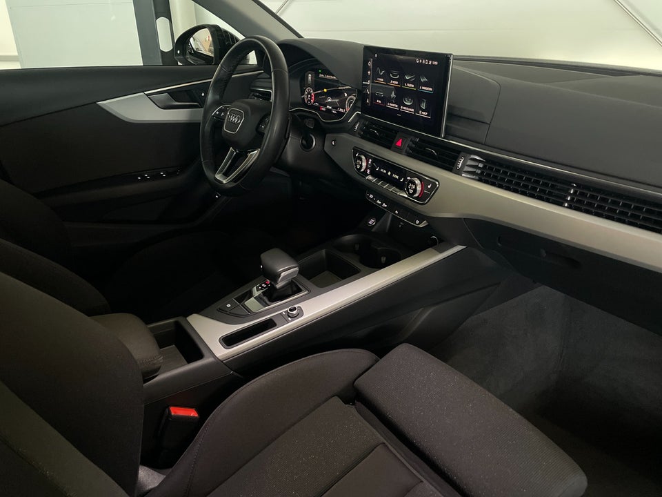 Audi A4 40 TFSi Prestige Avant S-tr. 5d
