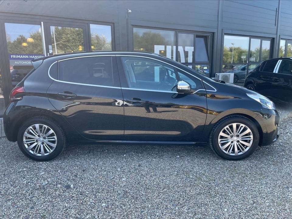 Peugeot 208 1,6 BlueHDi 100 Allure Sky 5d