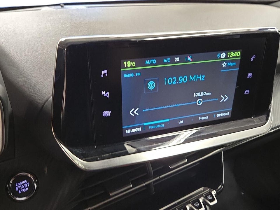 Peugeot e-2008 50 Allure 5d