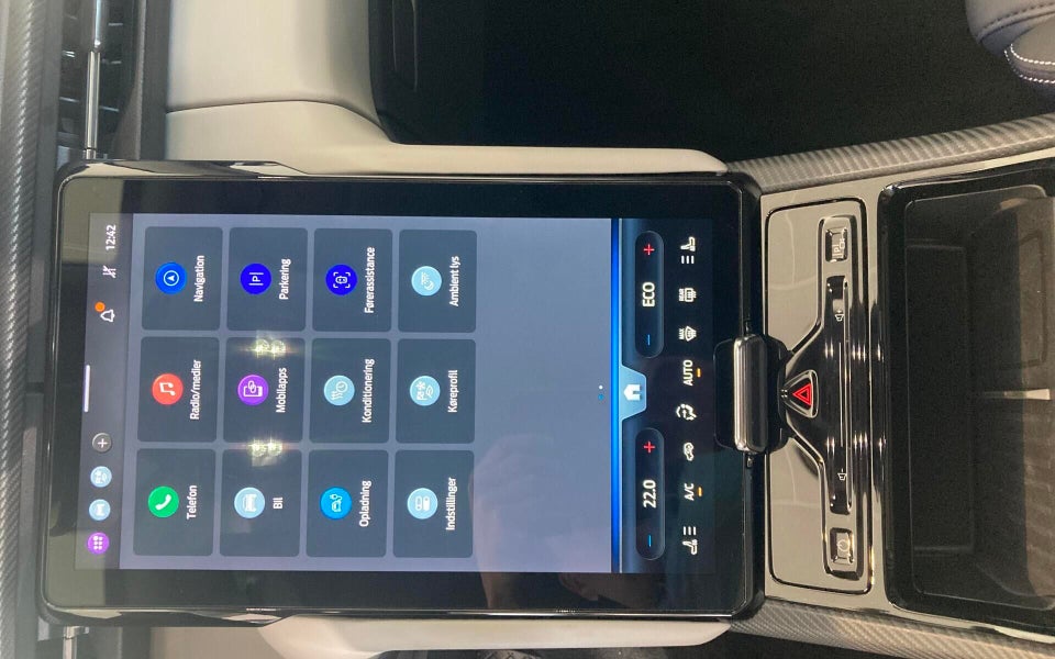 Ford Explorer 77 Premium Extended Range 5d