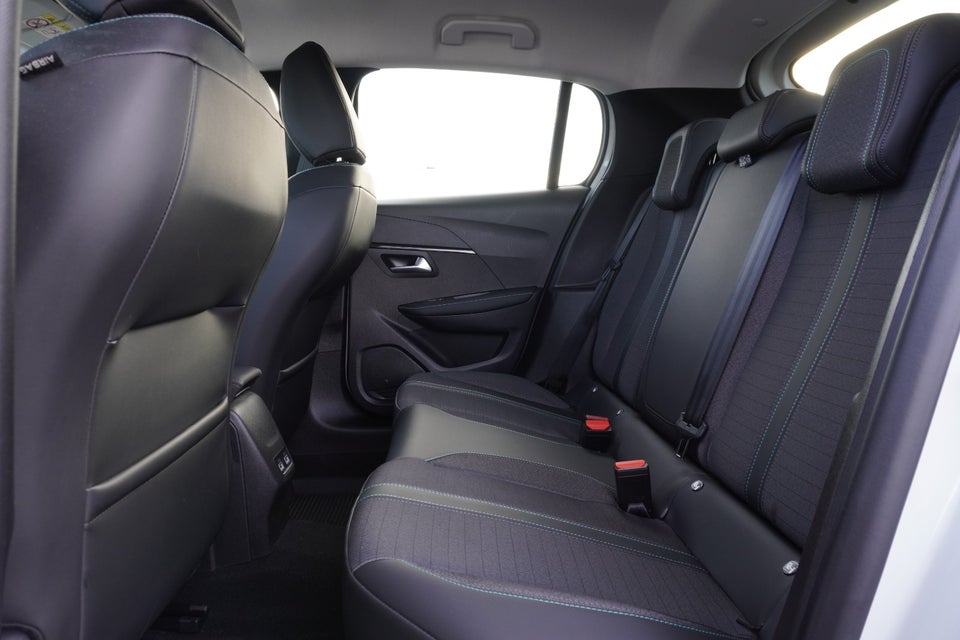 Peugeot 208 1,2 PureTech 100 Allure 5d