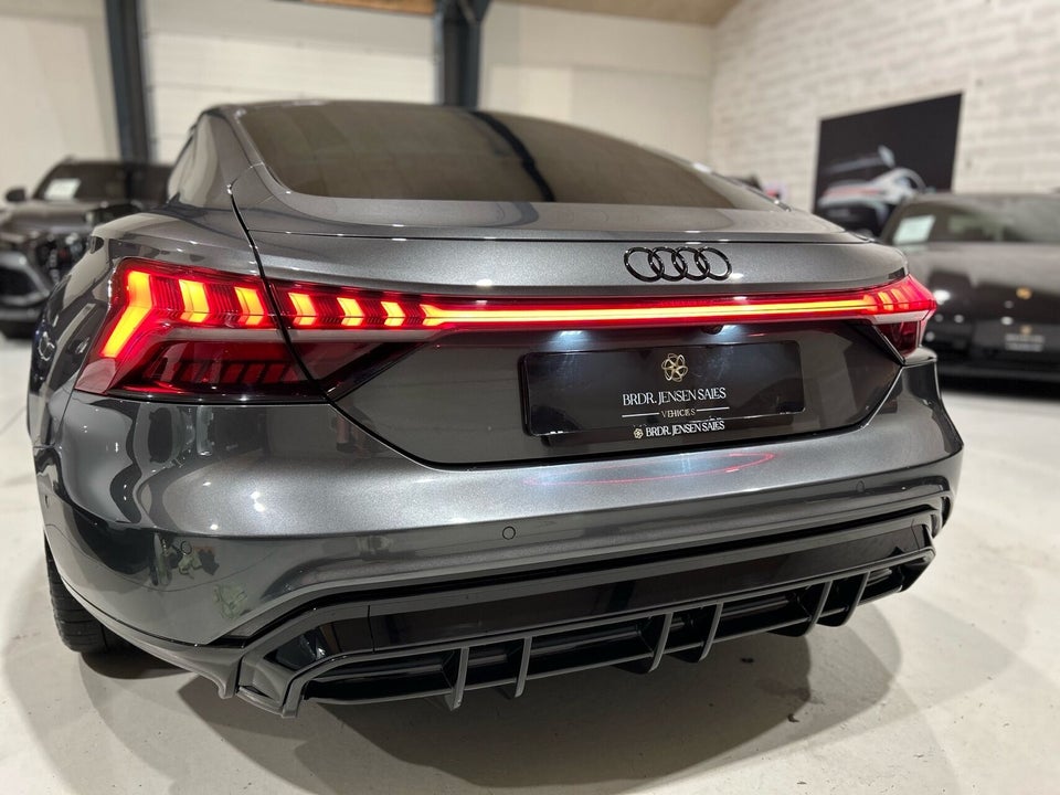 Audi e-tron GT quattro 4d