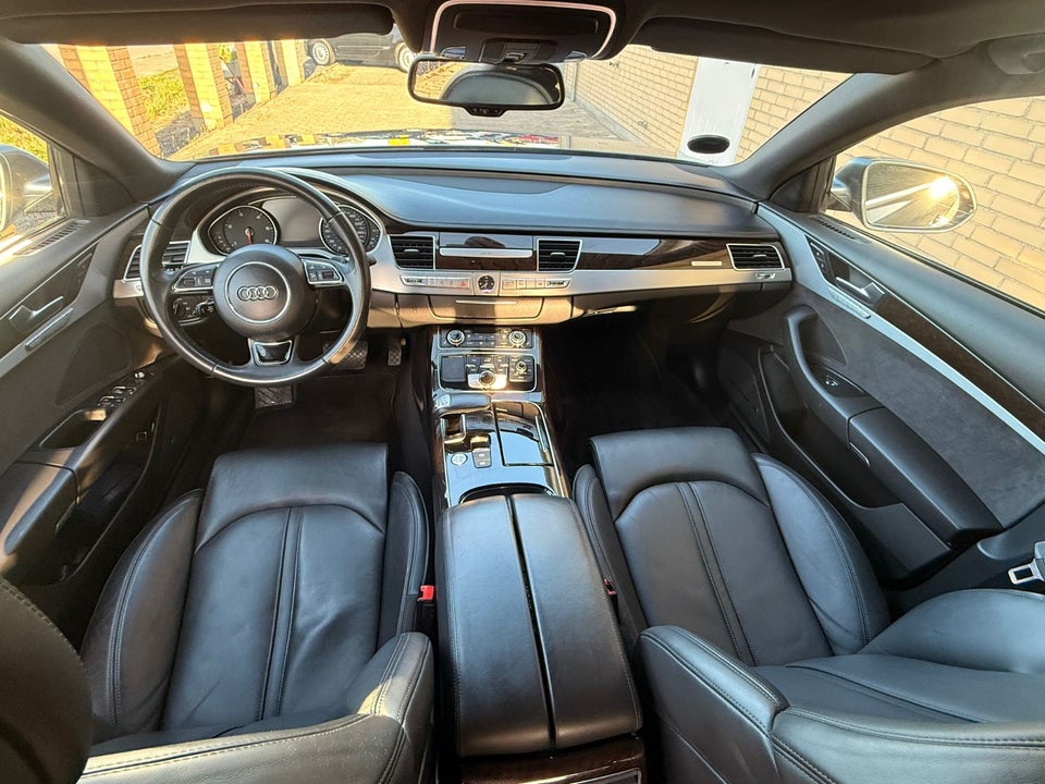 Audi A8 3,0 TDi 258 quattro Tiptr. lang 4d