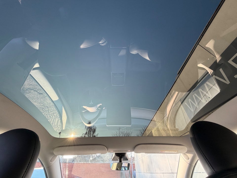 Tesla Model Y RWD 5d