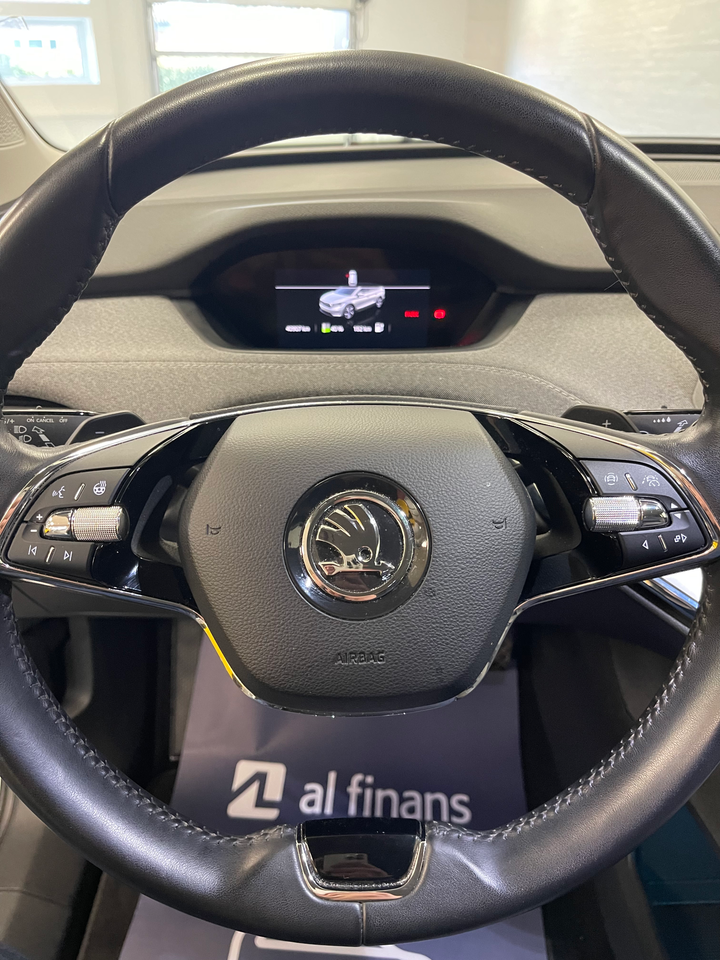 Skoda Enyaq 80 iV Loft 5d