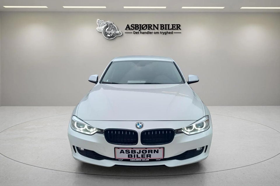 BMW 320i 2,0  4d