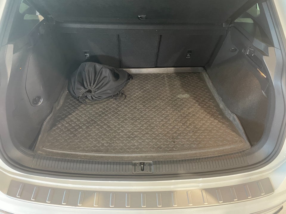 VW Tiguan 1,4 eHybrid R-line DSG 5d