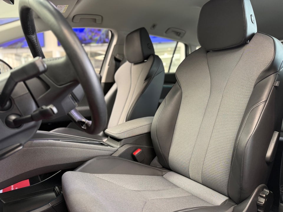 Skoda Enyaq 60 iV Loft 5d