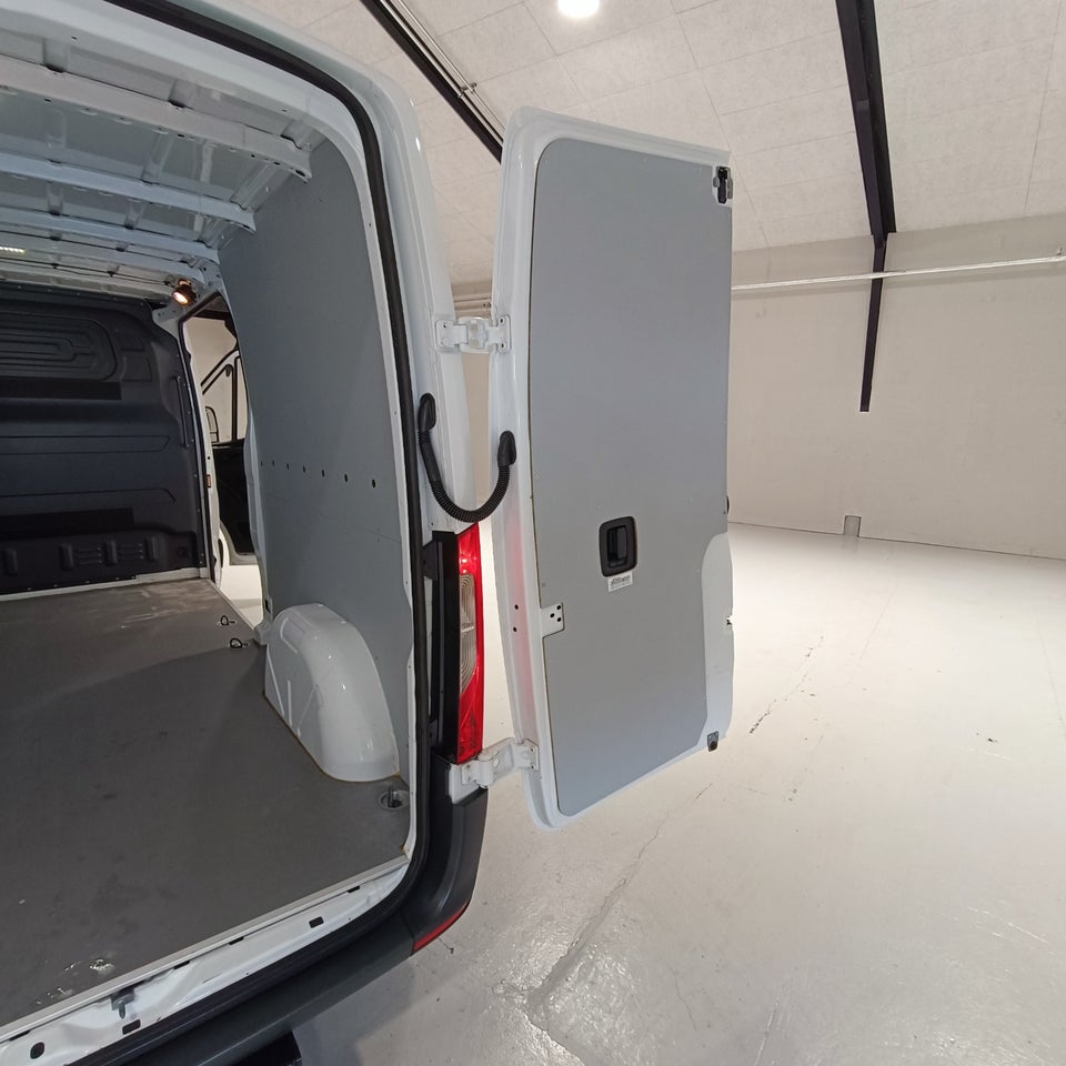 Mercedes Sprinter 211 2,0 CDi A2 Kassevogn aut. FWD
