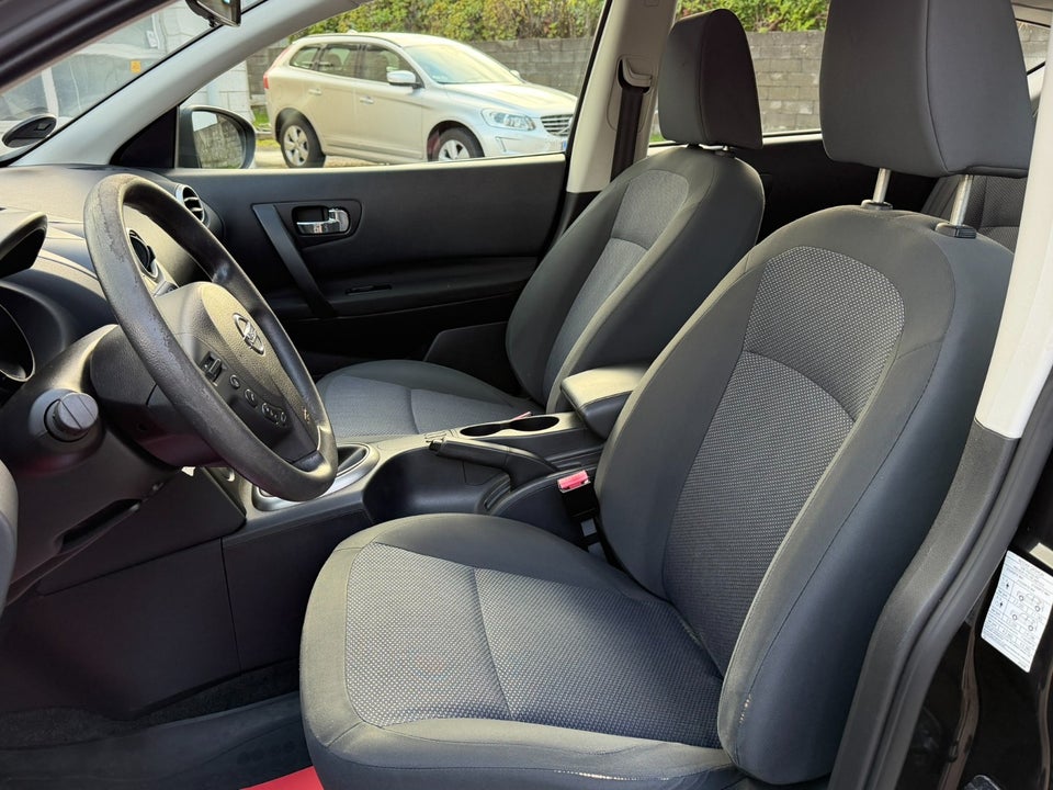 Nissan Qashqai 1,6 Acenta 5d