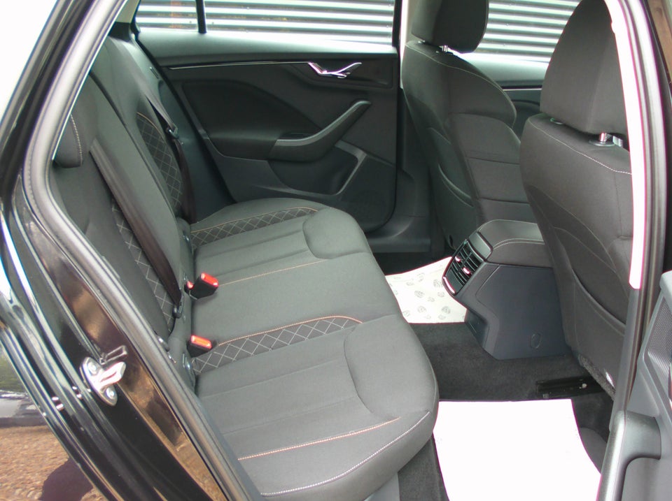 Skoda Scala 1,6 TDi 115 Ambition DSG 5d