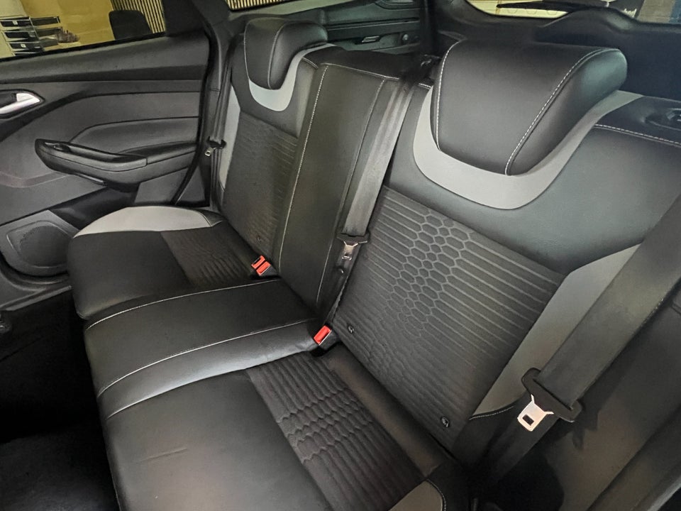 Ford Focus 2,0 TDCi 185 ST2 stc. 5d