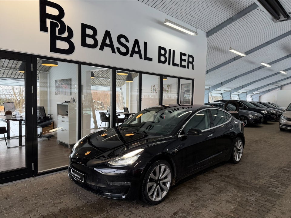 Tesla Model 3 Long Range AWD 4d