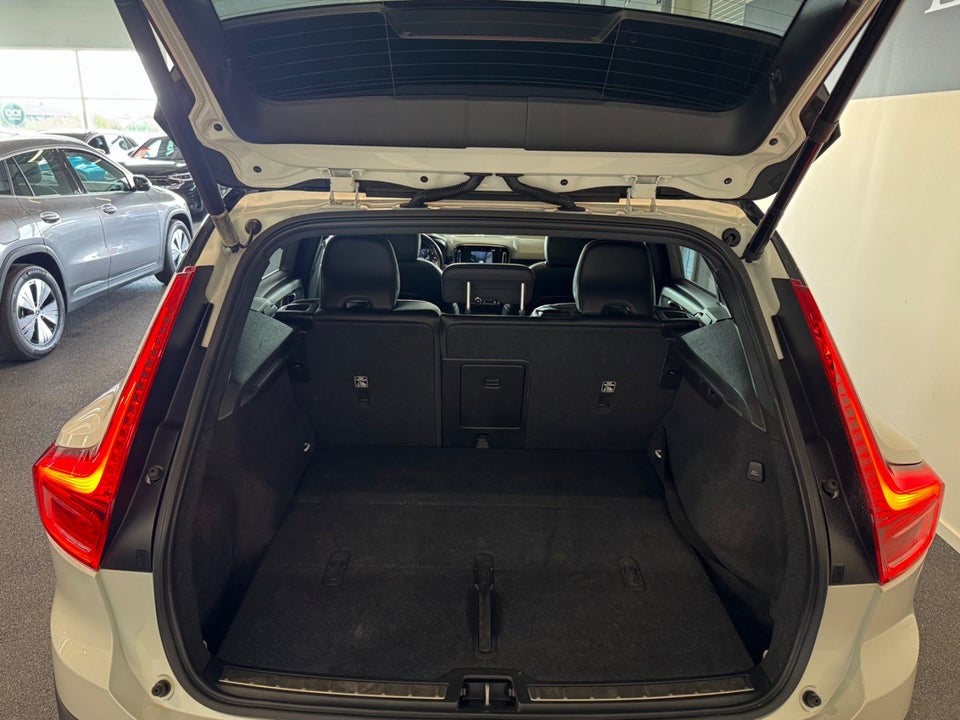 Volvo XC40 2,0 D4 190 R-Design aut. AWD 5d