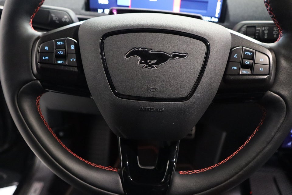 Ford Mustang Mach-E 75 Standard Range AWD 5d