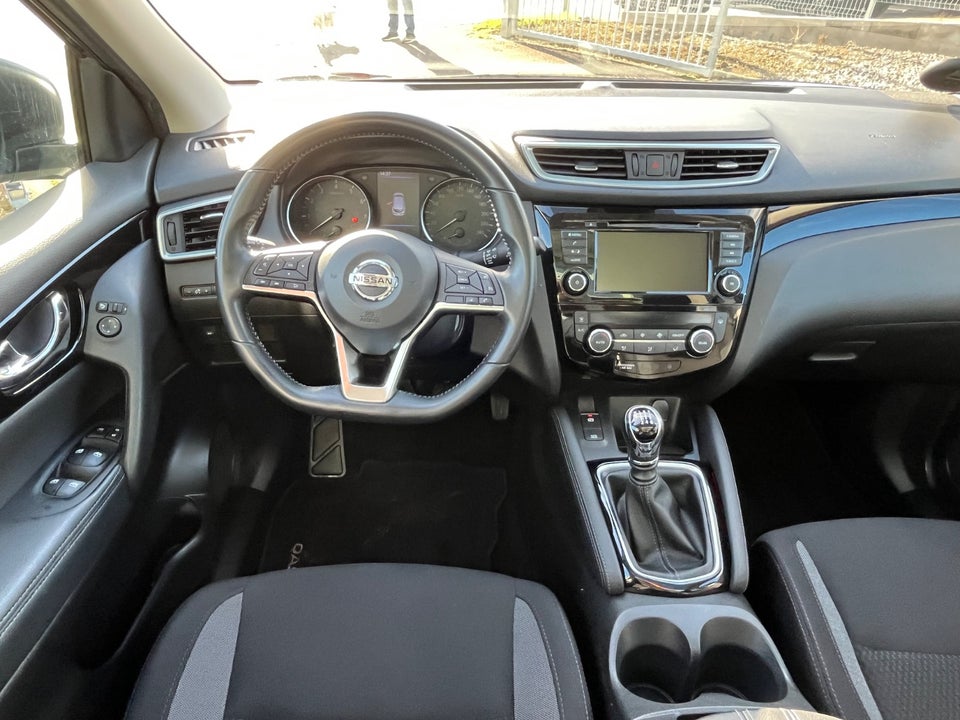 Nissan Qashqai 1,3 Dig-T 140 Acenta 5d